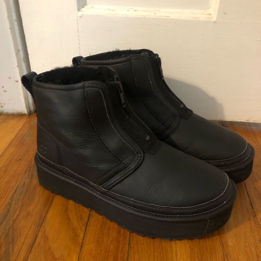 Short platform Uggs
